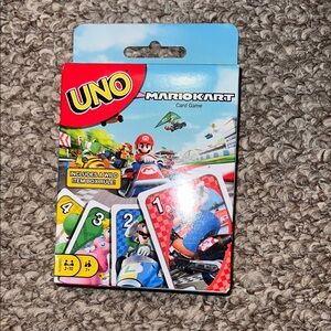 NWT UNO Mario Kart Card Game Nintendo (7+)